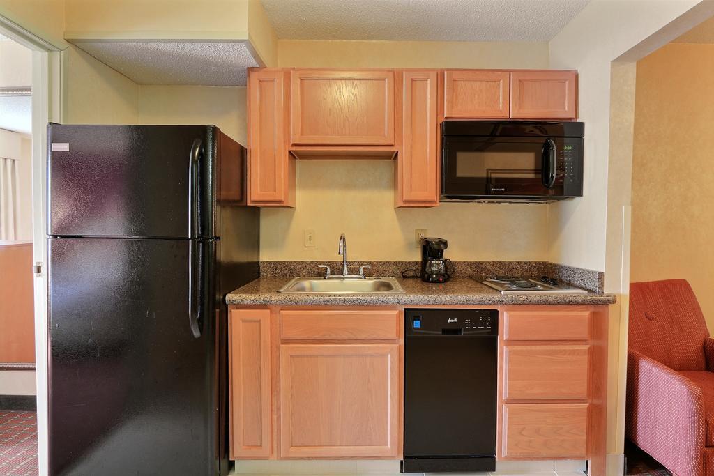 Comfort Suites Auburn Hills-Detroit מראה חיצוני תמונה