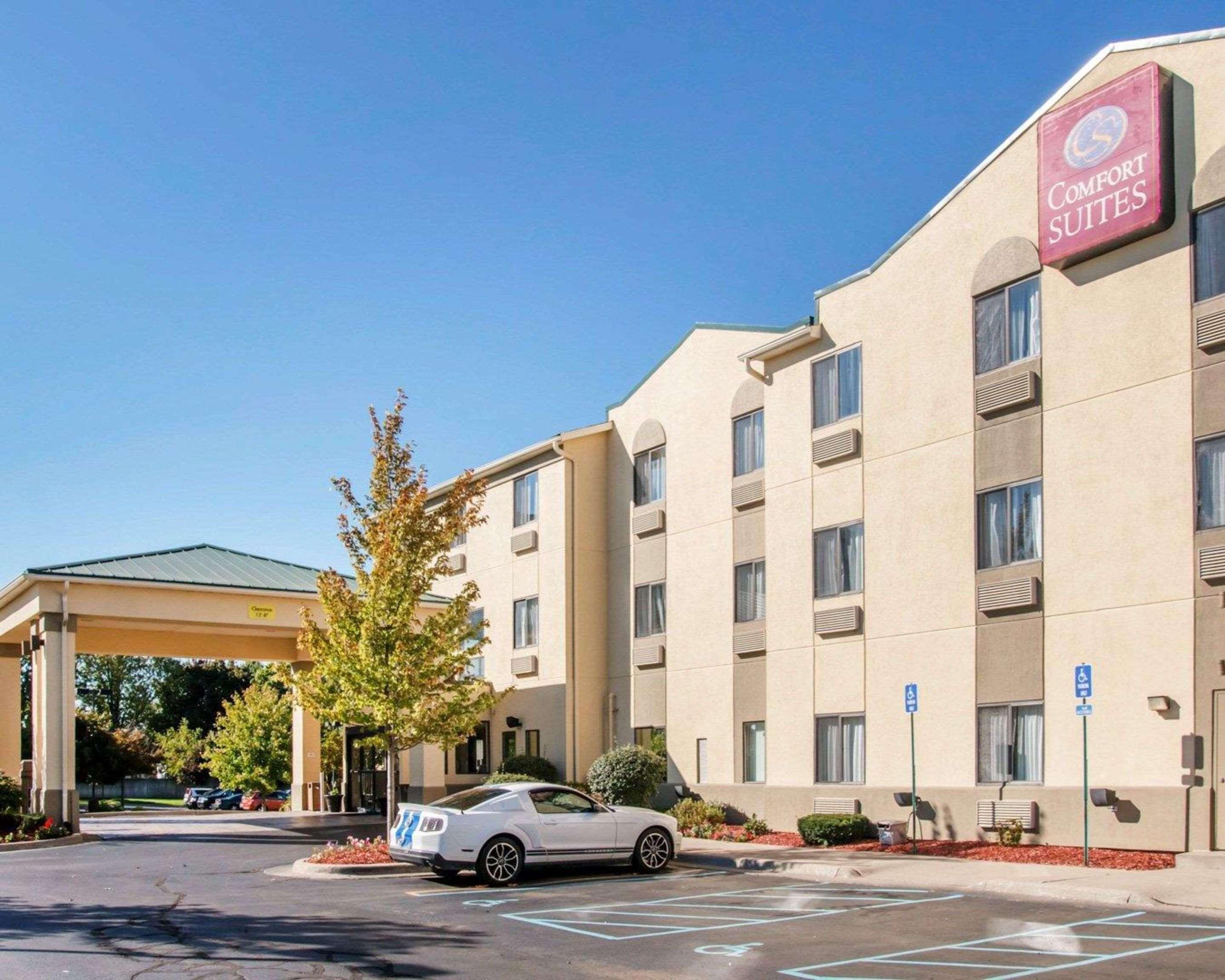 Comfort Suites Auburn Hills-Detroit מראה חיצוני תמונה