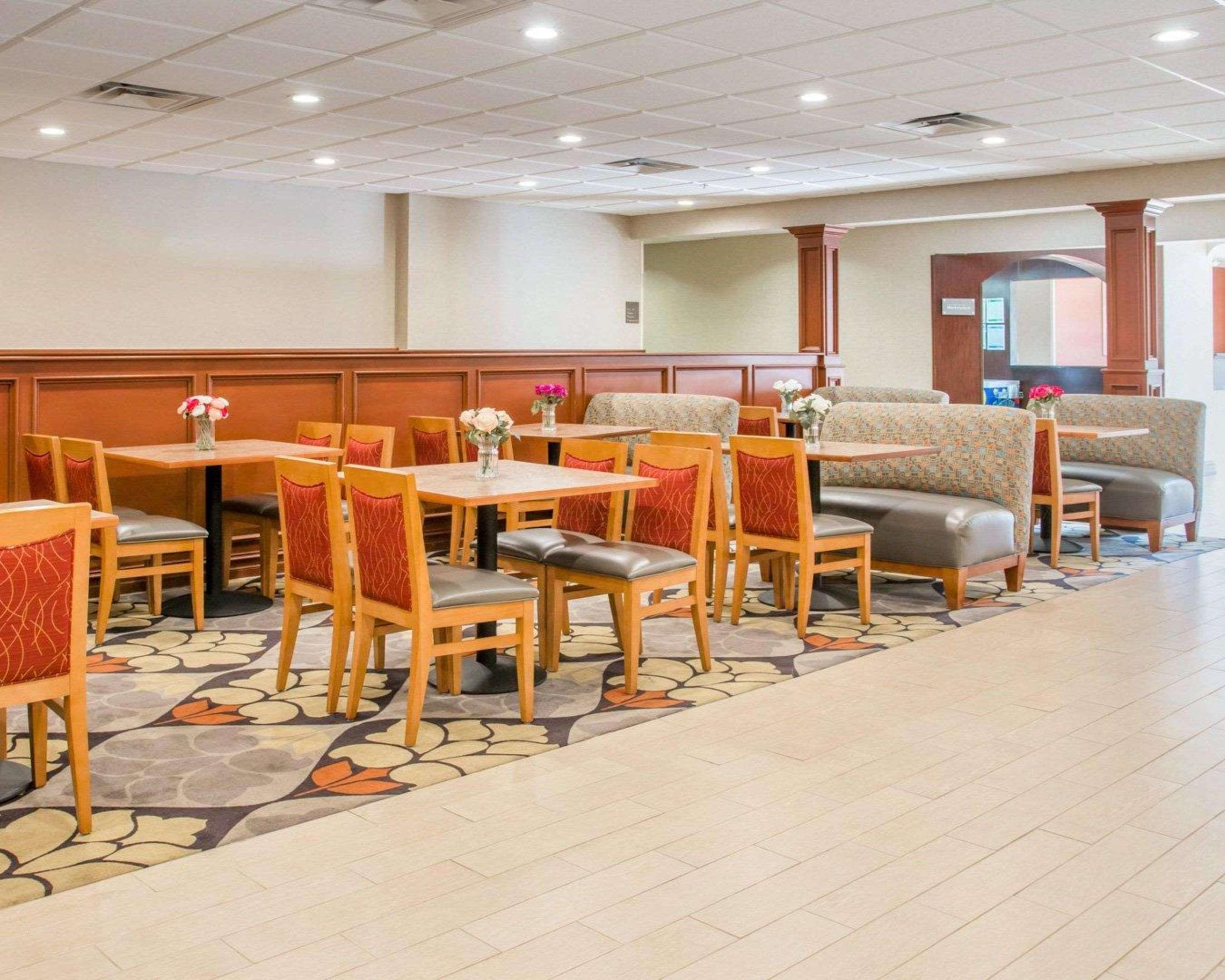 Comfort Suites Auburn Hills-Detroit מראה חיצוני תמונה